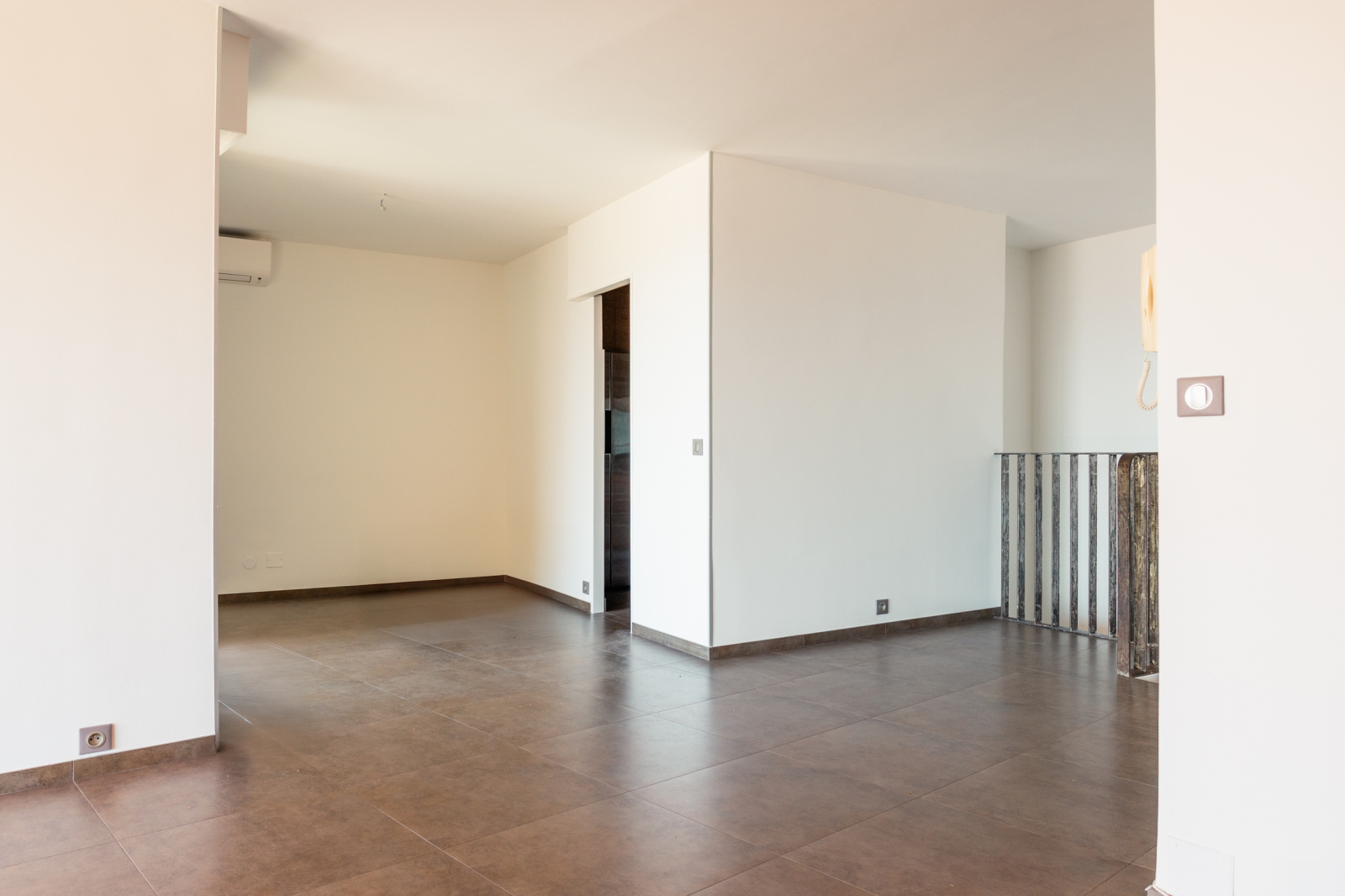Image_, Duplex, Nice, ref :2057